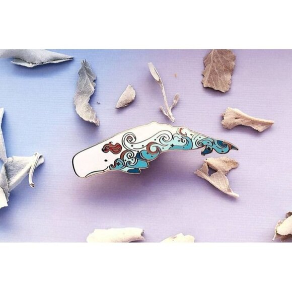 Waves Whale Pin - Gold Plated Sea Life & Nature Jewelry - Ocean Brooch - Picture 5 of 10